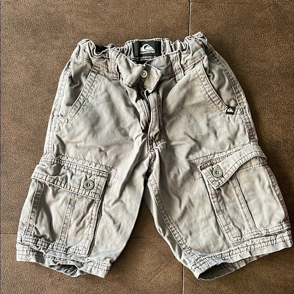 Quiksilver Gray Cargo Shorts with Relaxed Fit